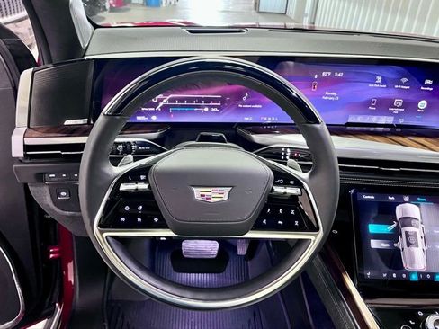 Used 2026 Cadillac Escalade Platinum Sport w/ LPO, ONYX Package image 23