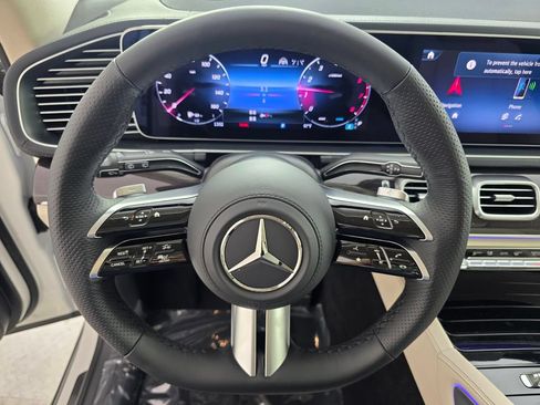 New 2026 Mercedes-Benz GLS 450 4MATIC image 16