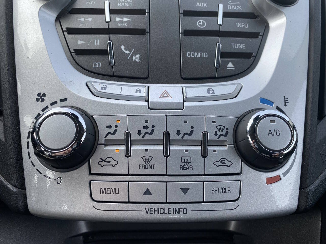 Used 2014 Chevrolet Equinox LS AWD/4WD image 26