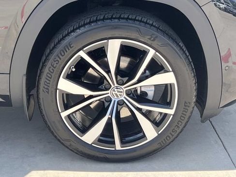 New 2026 Volkswagen Atlas Cross Sport SEL Premium R-Line AWD/4WD image 3