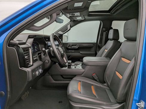 Used 2024 GMC Sierra 1500 AT4 w/ Technology Package image 18