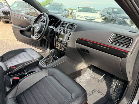Used 2017 Volkswagen Jetta GLI FWD image 13