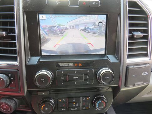 Used 2017 Ford F150 XLT w/ Equipment Group 302A Luxury AWD/4WD image 21