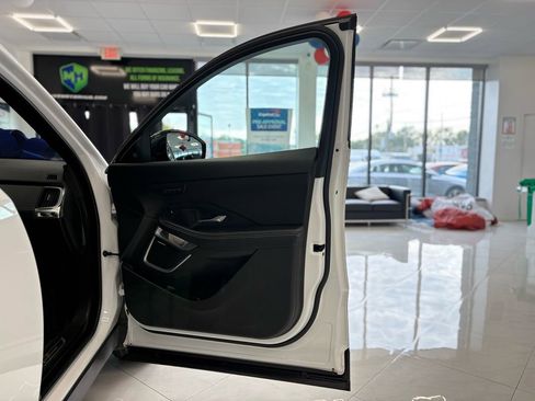 Used 2020 Jaguar E-PACE R-Dynamic HSE image 45