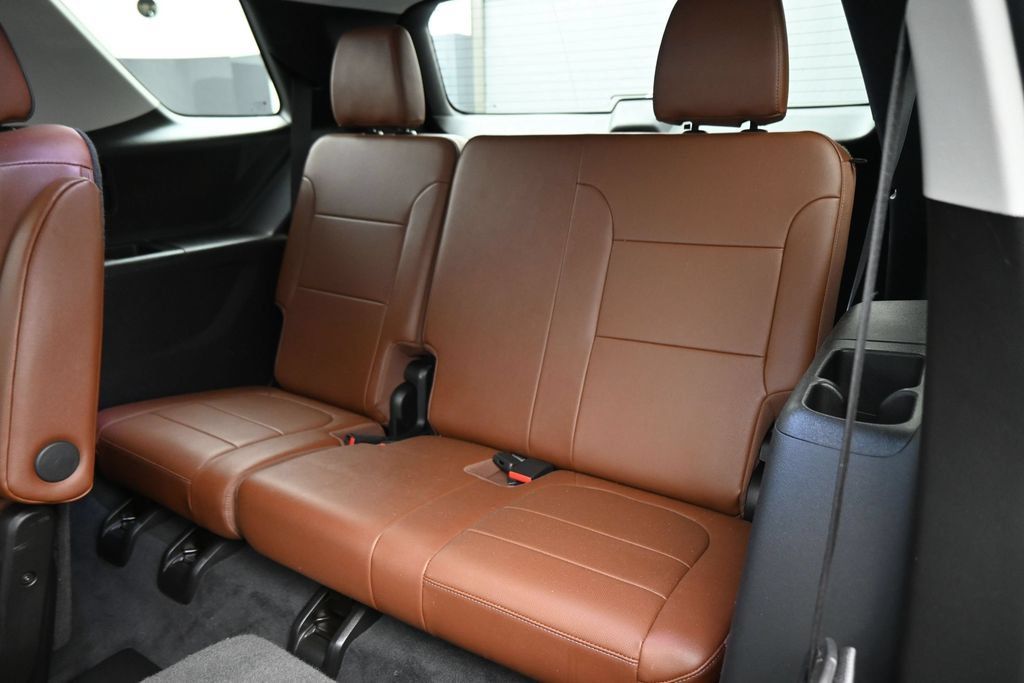 Used 2021 Chevrolet Traverse High Country FWD image 20