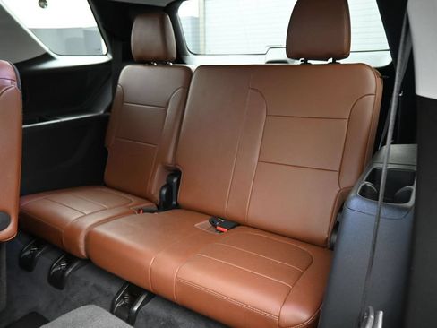 Used 2021 Chevrolet Traverse High Country FWD image 20