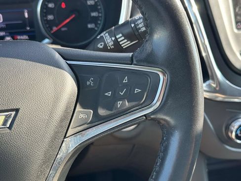 Used 2021 Chevrolet Equinox LT FWD image 23