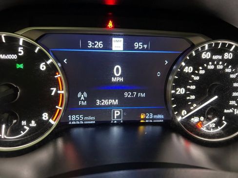 Used 2025 Nissan Altima 2.5 SV w/ SV Premium Package image 10