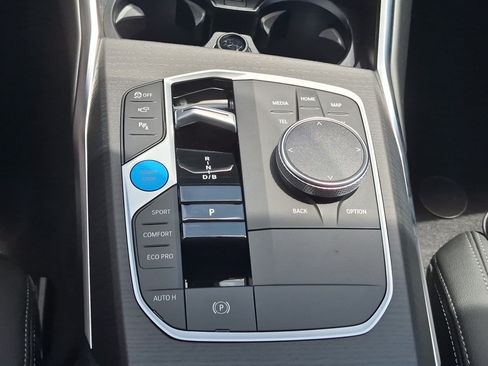 New 2026 BMW i4 eDrive40 w/ Parking Assistance Package RWD image 26