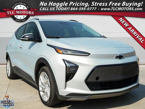 Used 2023 Chevrolet Bolt EUV LT image 1