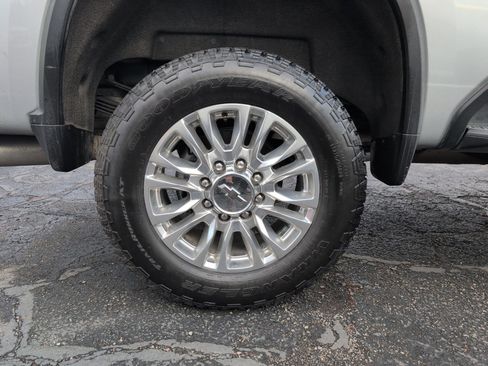 Certified 2022 Chevrolet Silverado 3500 High Country w/ Safety Package II image 13