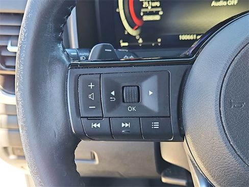 Used 2021 Nissan Rogue Platinum image 21