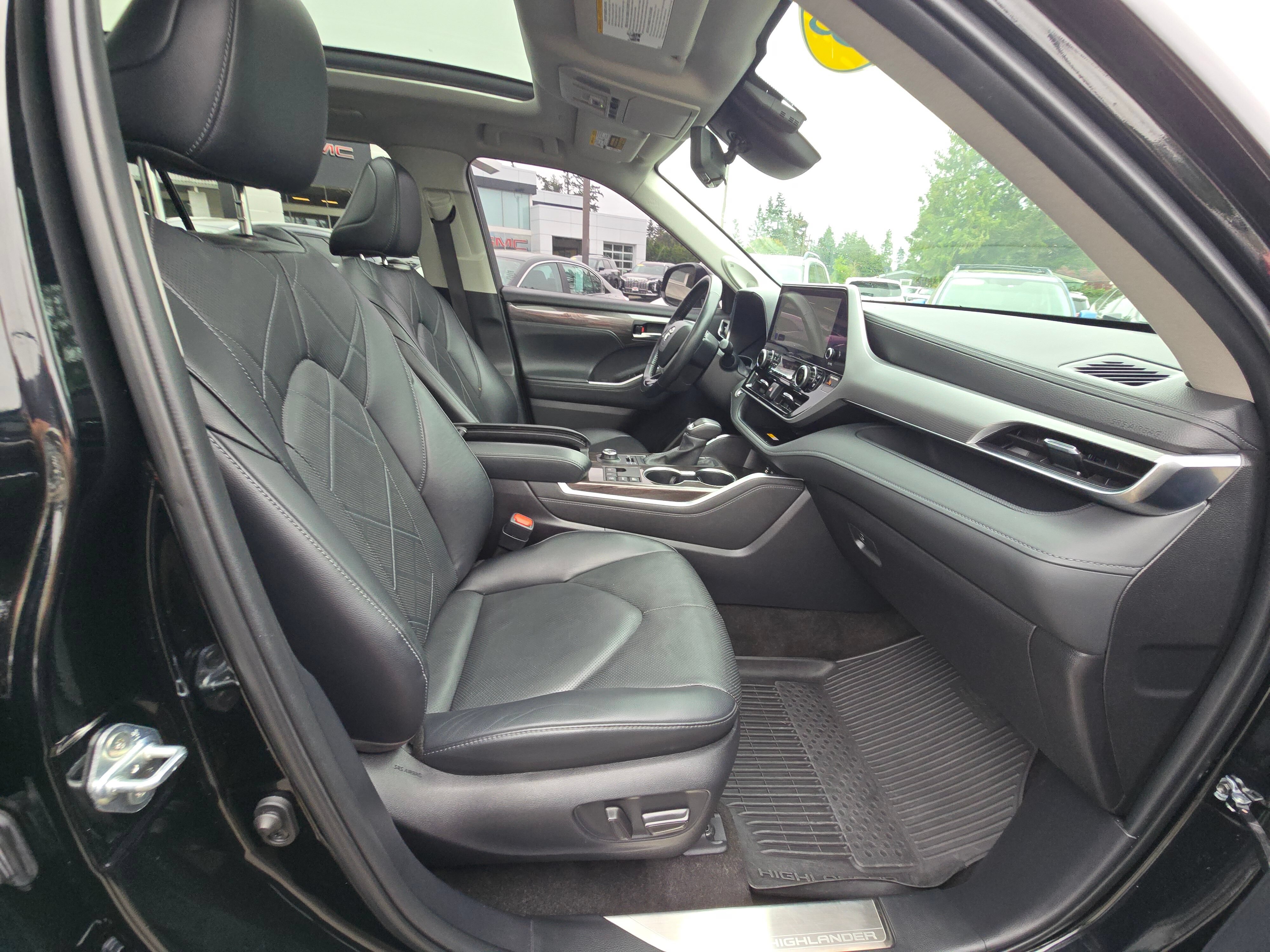 Used 2023 Toyota Highlander Platinum AWD/4WD image 11