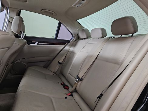 Used 2014 Mercedes-Benz C 250 Sedan image 17