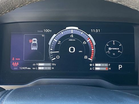 Used 2025 Toyota Tundra Limited image 33