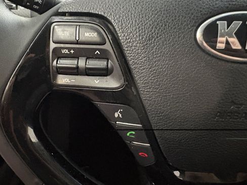 Used 2018 Kia Forte S FWD image 24