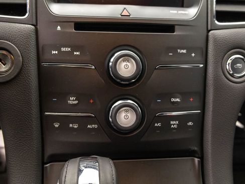 Used 2014 Ford Taurus SEL w/ Equipment Group 201A image 20