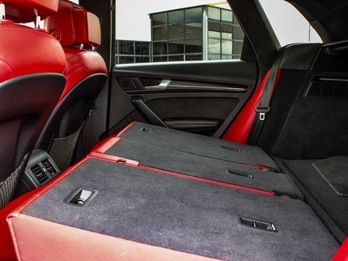 Used 2022 Audi SQ5 Premium Plus w/ Premium Plus Package image 36