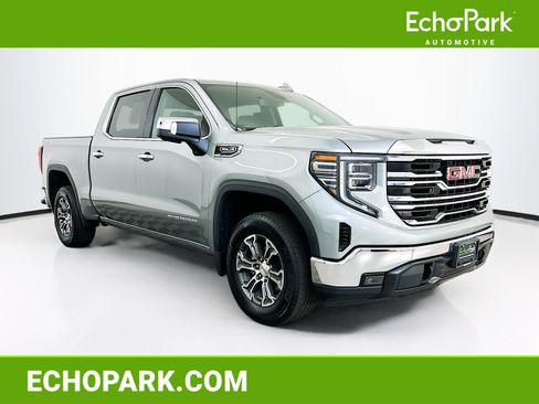 Used 2025 GMC Sierra 1500 SLT AWD/4WD image 1