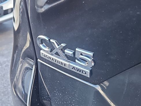 New 2025 MAZDA CX-5 Signature image 4