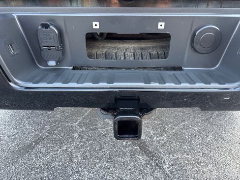 Used 2017 Chevrolet Silverado 1500 LTZ Z71 w/ LTZ Plus Package image 12