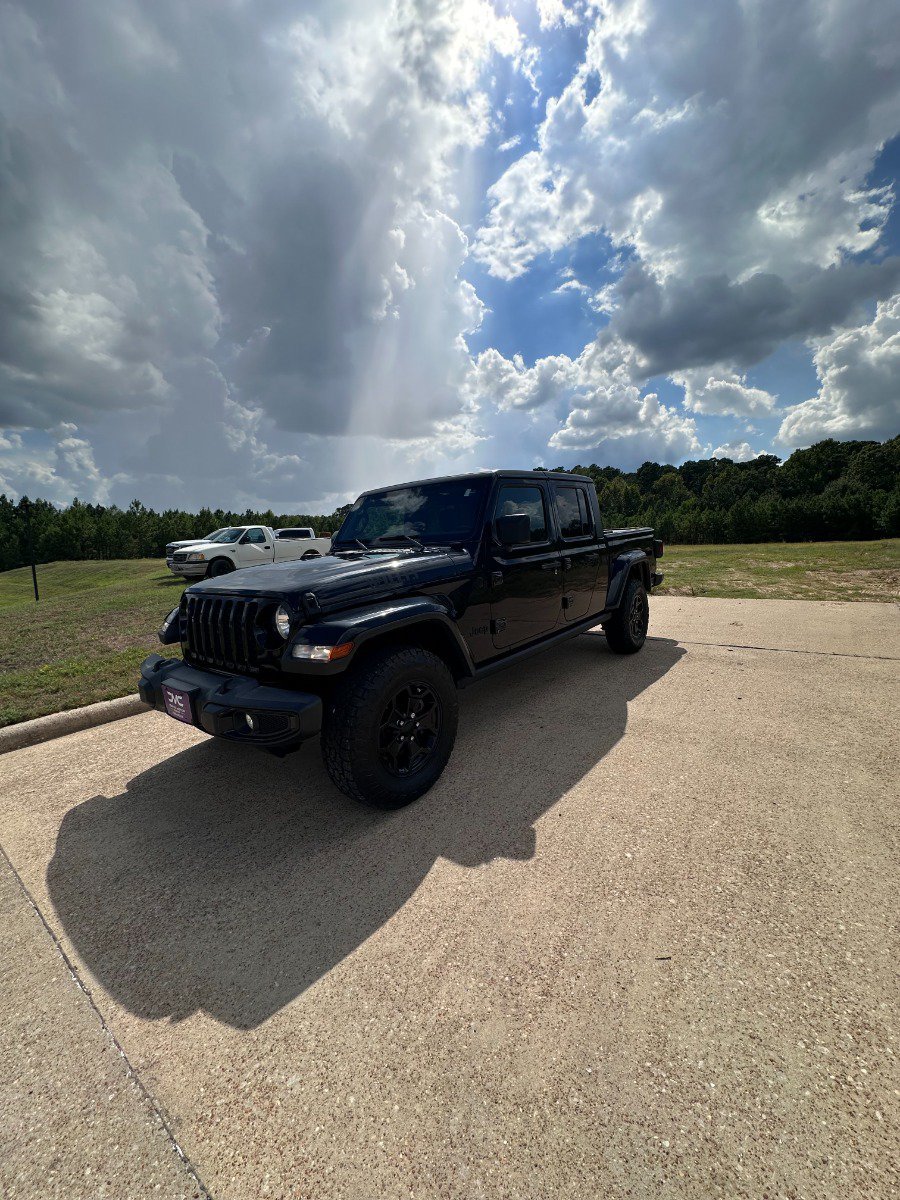 Used 2021 Jeep Gladiator Sport AWD/4WD image 1