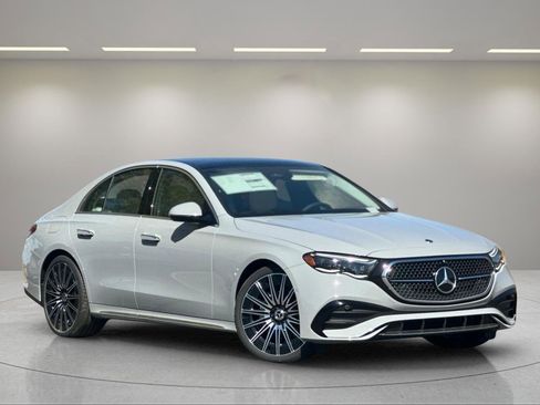 New 2025 Mercedes-Benz E 350 4MATIC Sedan image 2
