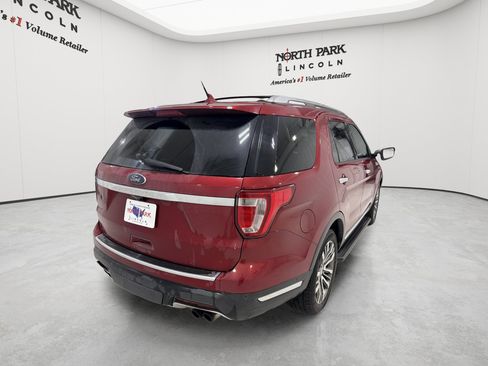 Used 2018 Ford Explorer Platinum AWD/4WD image 5