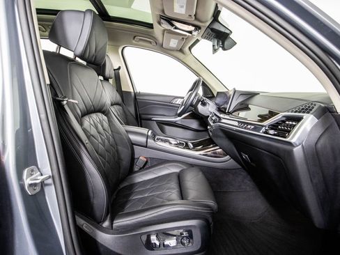 Used 2024 BMW X7 xDrive40i AWD/4WD image 10