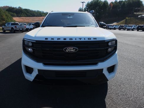 New 2025 Ford Expedition Max Platinum w/ Stealth Appearance Package image 8