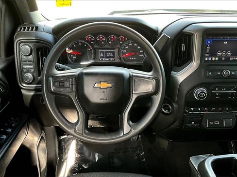 Certified 2024 Chevrolet Silverado 2500 Custom w/ Custom Value Package image 9