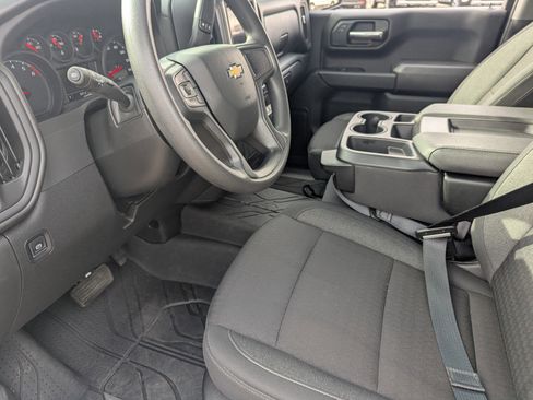Used 2025 Chevrolet Silverado 1500 Custom image 7