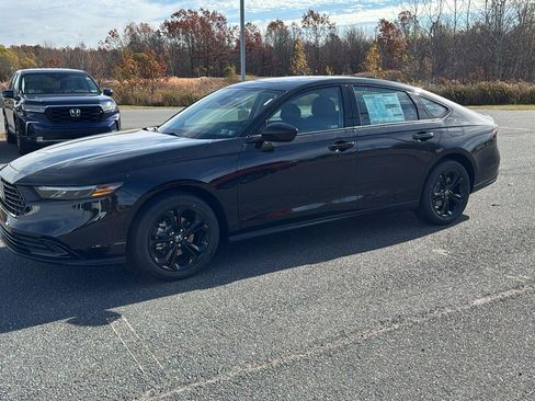 New 2025 Honda Accord SE image 13