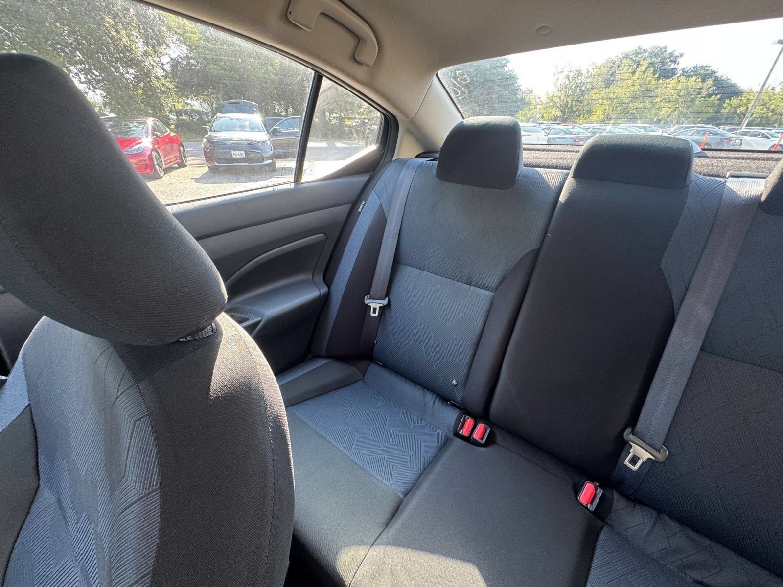 Used 2025 Nissan Versa SV FWD image 36