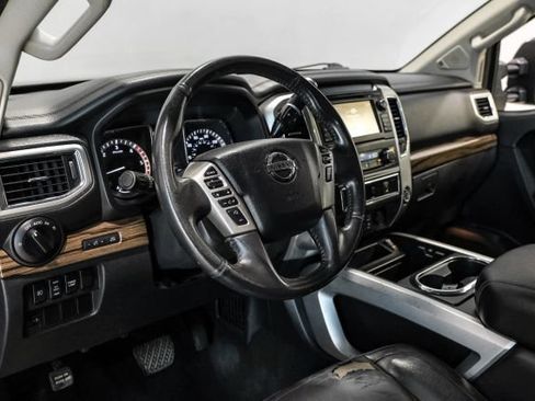 Used 2016 Nissan Titan SL AWD/4WD image 5