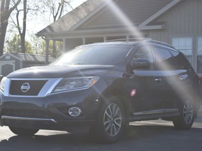Used 2014 Nissan Pathfinder SL w/ SL Premium Package