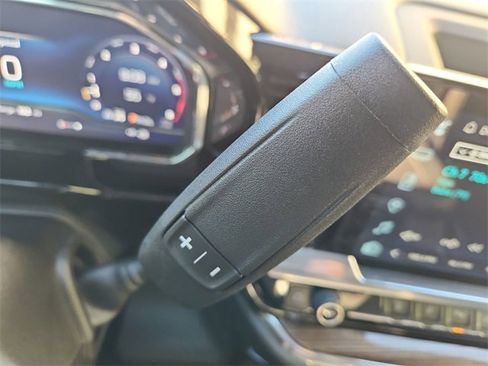 Used 2024 Chevrolet Silverado 2500 LT w/ Texas Edition image 15