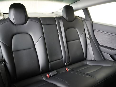 Used 2022 Tesla Model 3 Performance image 34