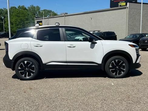 New 2026 Nissan Kicks SV w/ Cold Weather Package AWD/4WD image 42
