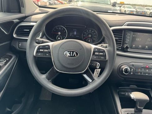 Used 2020 Kia Sorento L FWD image 12