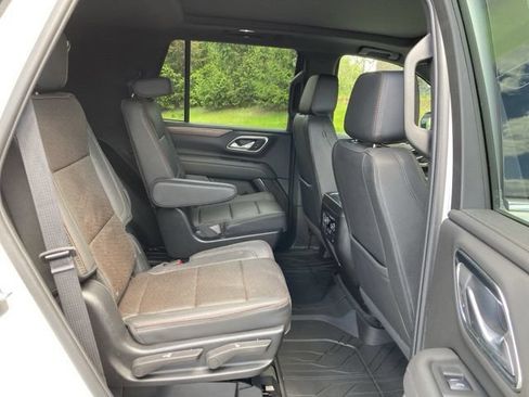 Used 2024 Chevrolet Tahoe High Country w/ LPO, Illumination Package AWD/4WD image 23