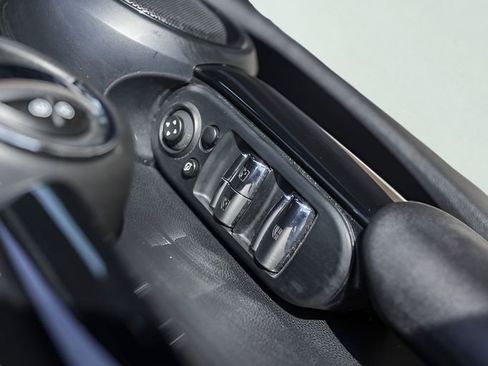 Used 2019 MINI Cooper Convertible w/ Premium Package FWD image 25