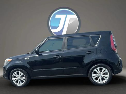Used 2016 Kia Soul + FWD image 23