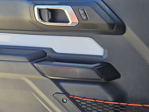 Used 2025 Ford Bronco Stroppe Edition image 28