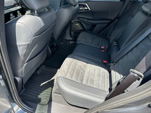 Used 2025 Mitsubishi Outlander SE FWD image 21