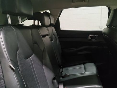 Used 2024 Kia Sorento S AWD/4WD image 21