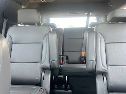 Used 2023 GMC Yukon Denali AWD/4WD image 12