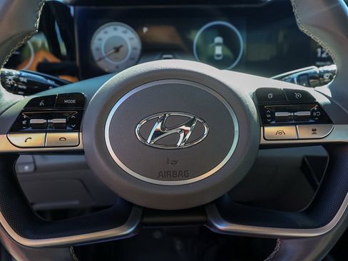 Used 2023 Hyundai Elantra SEL w/ Convenience Package image 24