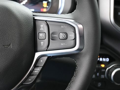 New 2026 RAM 1500 4x4 Crew Cab image 27