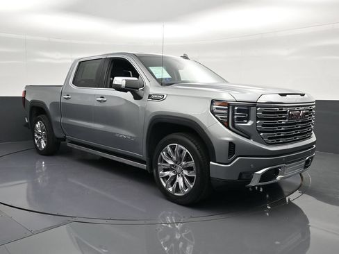Used 2023 GMC Sierra 1500 Denali w/ Denali Reserve Package AWD/4WD image 5